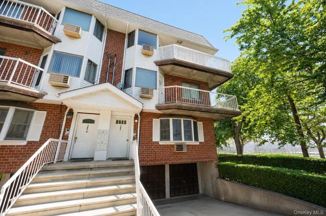 1235 E 95th St #101